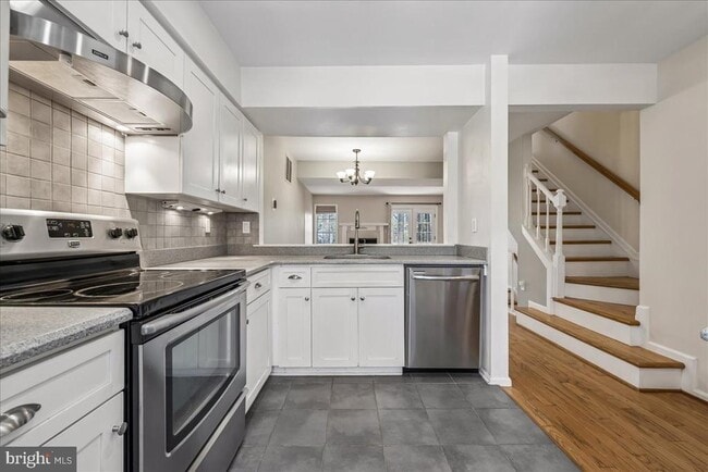 Photo - 2002 Derby Ridge Ln