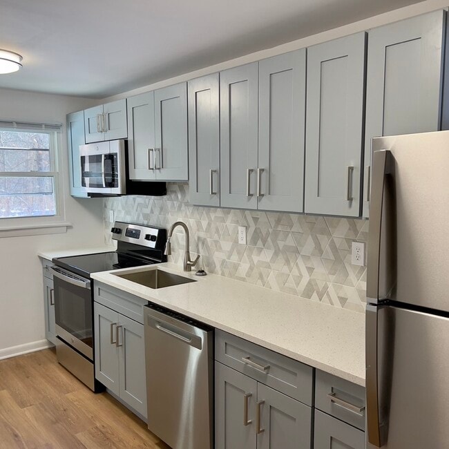 Photo - The Den Hunting Lodge (student)