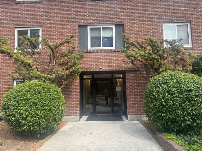 Photo - Lakecrest