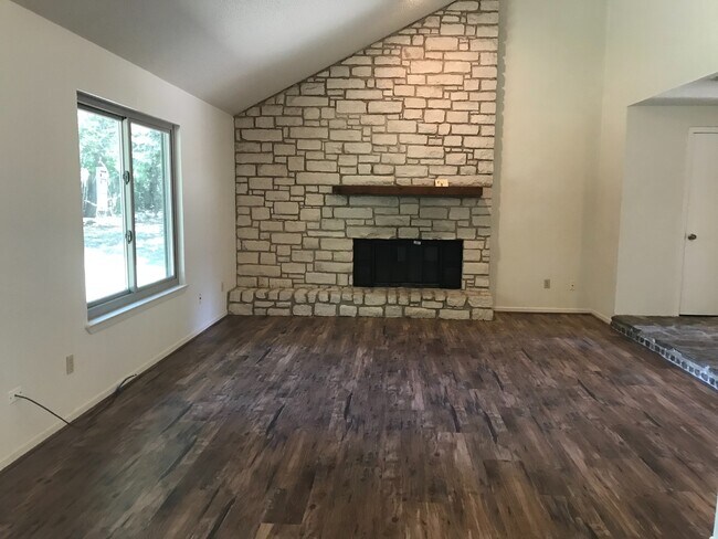 Photo - 108 Stone Canyon Ct