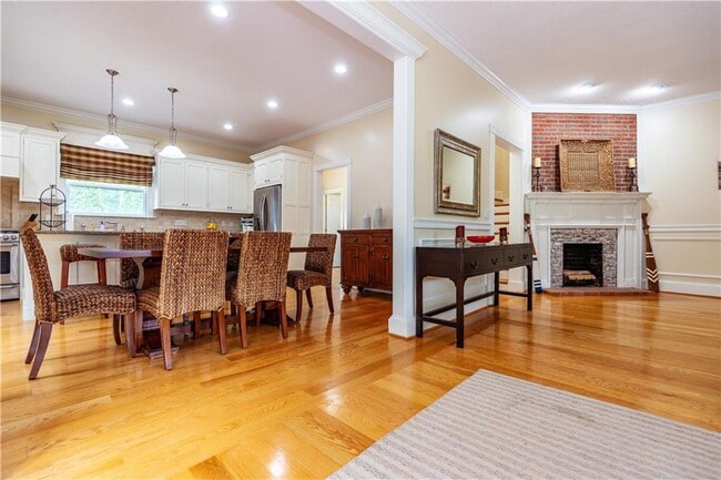 Photo - 7 Gibson Ave