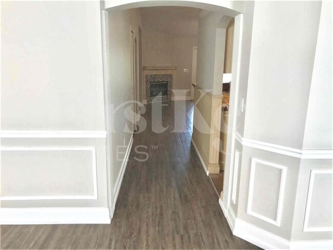 Photo - 1609 Whiting St SE