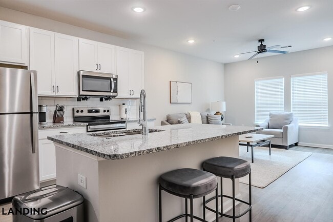 Photo - 1650 Harris Hill Rd Unidad 07-7305