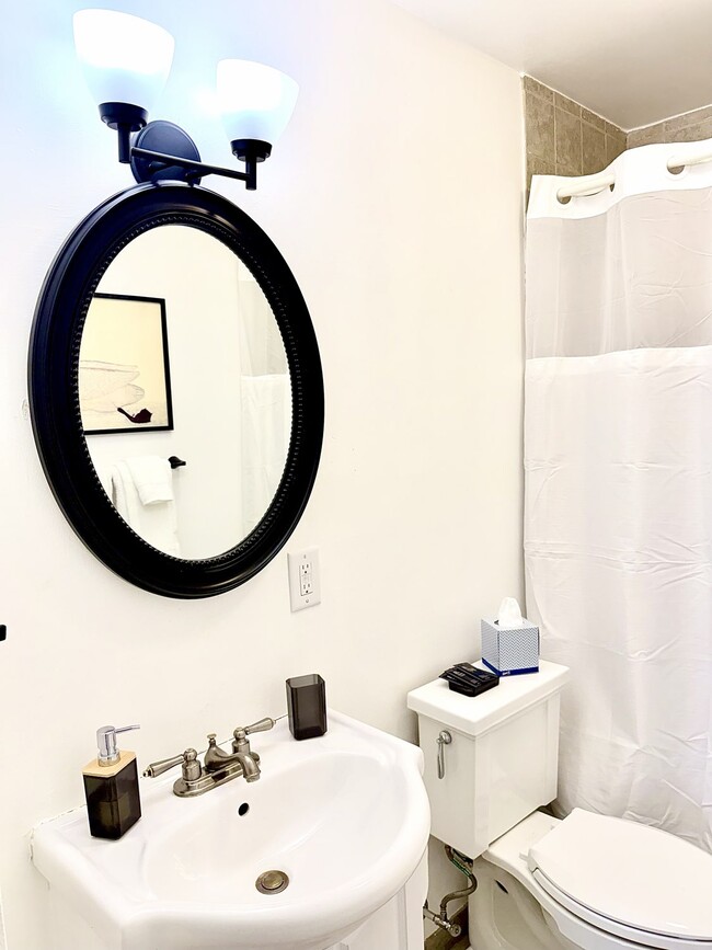 Photo - 619 N 8th St