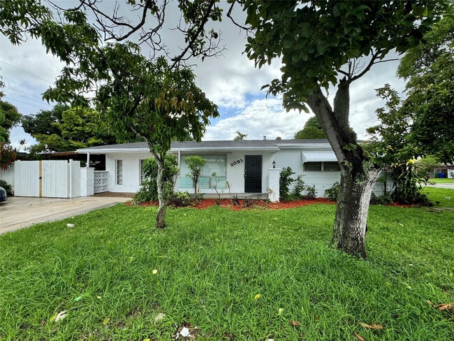 Photo - 2091 Oleander Dr