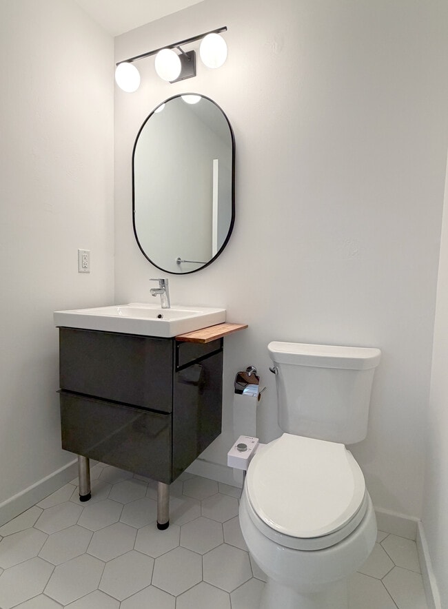 Photo - 1501 N 31st St Unit 202