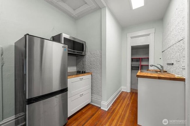 Photo - 6636 Carleton Ave S Unidad C