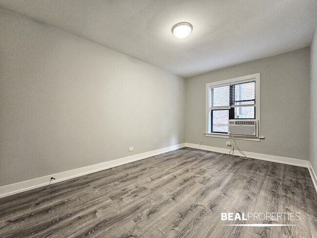 Photo - 429 W Belden Ave Condo Unit Studio