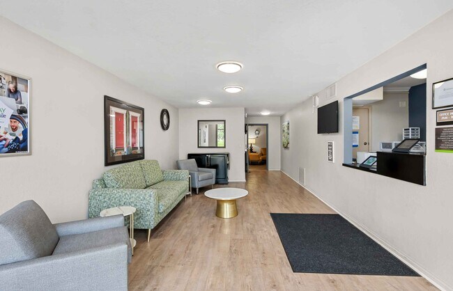 Furnished Studio-Fort Wayne - North