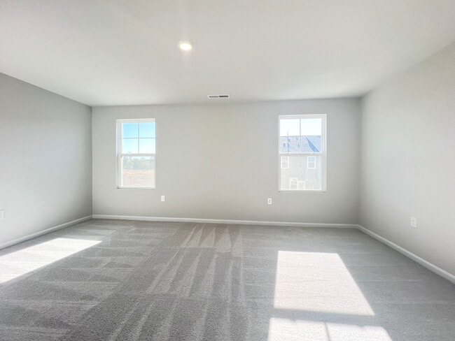 Photo - 1988 Rosedale Rdg Ave