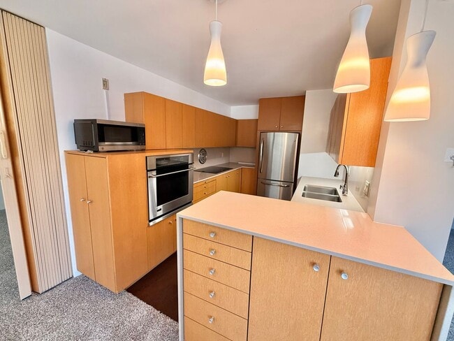 Building Photo - Mid-Century Modern Condo with Views of Balboa Park - 2 Bed x 2 Bath with Parking Unit 208