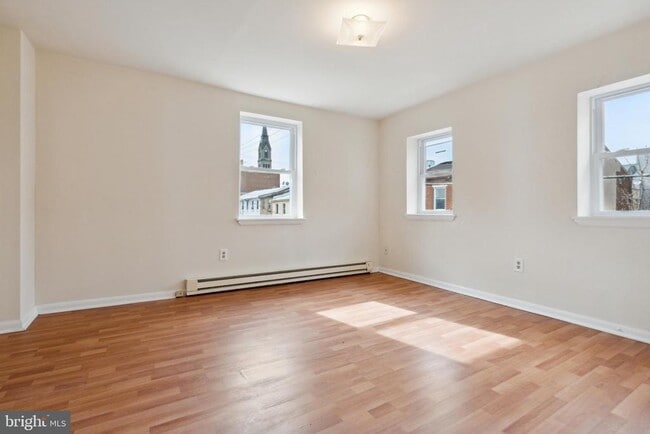 Photo - 1305 N Lawrence St