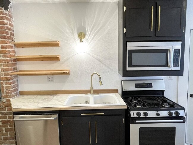 Photo - 111 16th Ave S