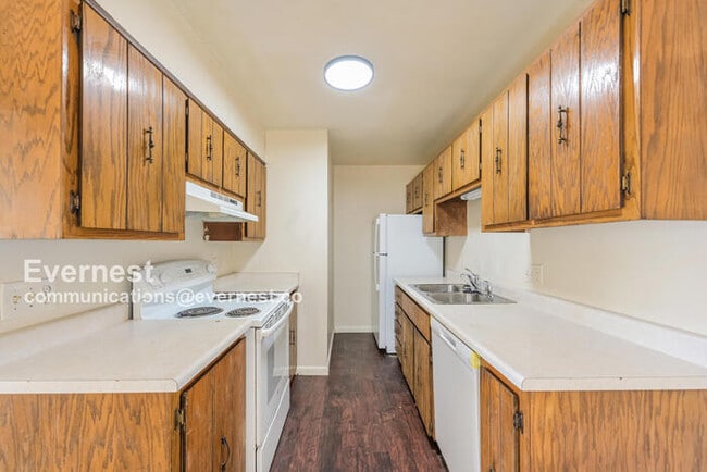 Photo - 16359 W 10th Ave Unidad APT N5