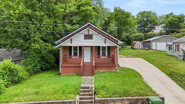 Photo - 1230 Irwin Ave House