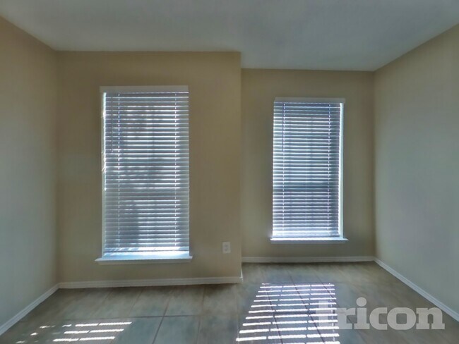 Photo - 510 Appaloosa Dr