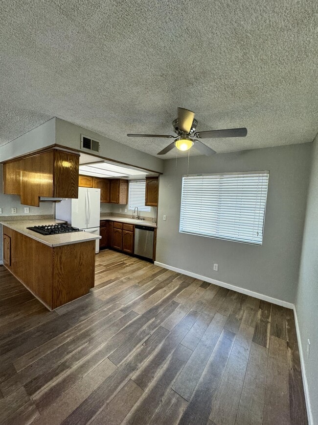 Photo - 1190 Ramar Rd