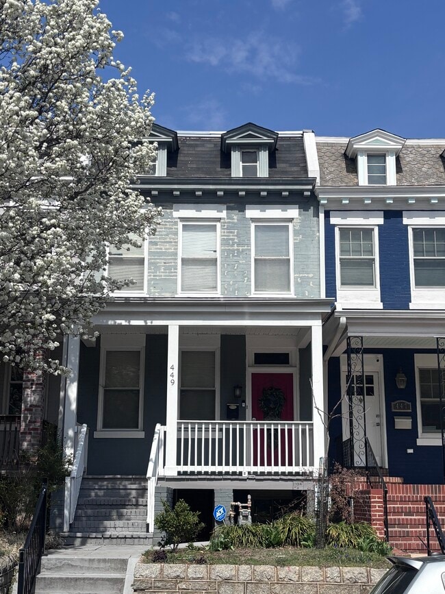 Building Photo - 449 Newton Pl NW