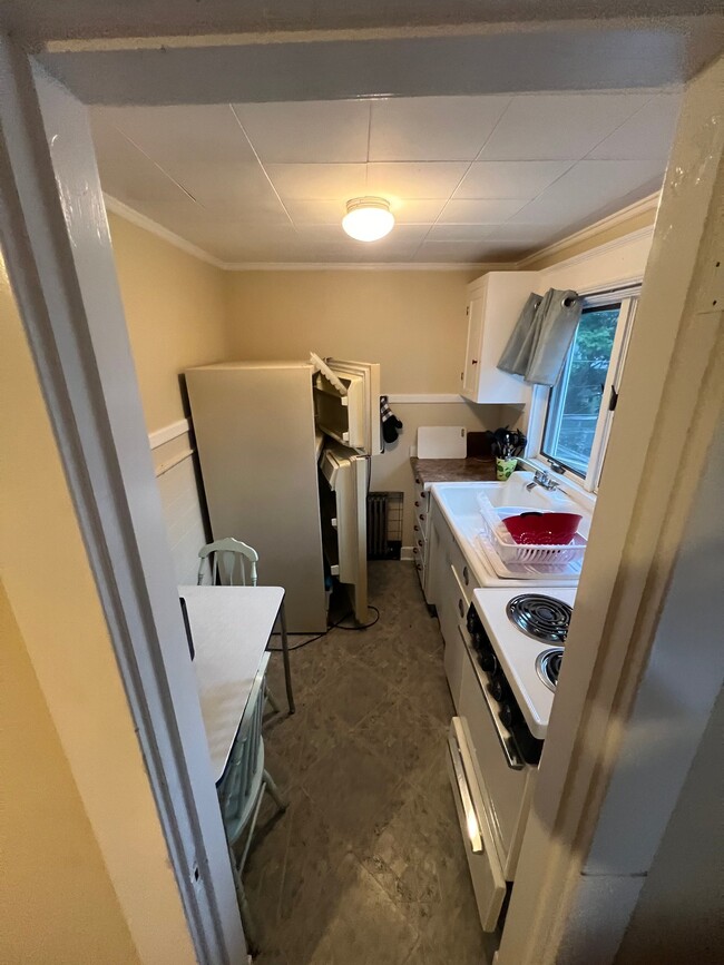 33 E Summer St Unit 2