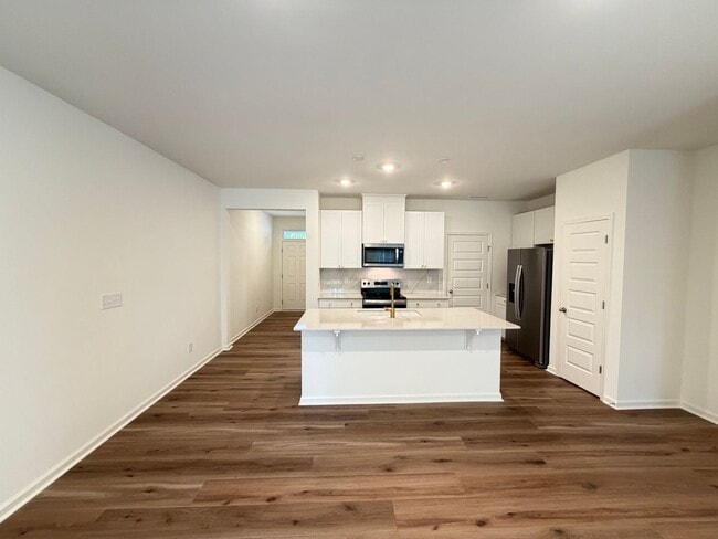 Photo - Mebane / Townhouse