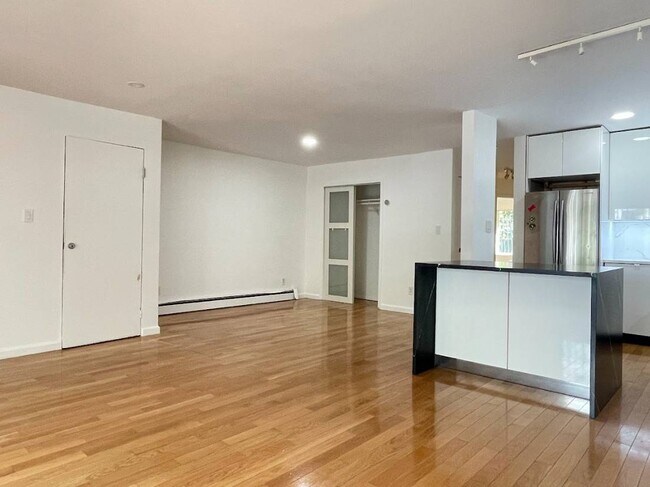 Building Photo - 278 Kosciuszko St Rental