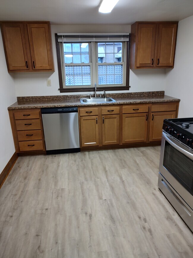 537 Sewickley St Apartments For Rent in Greensburg, PA