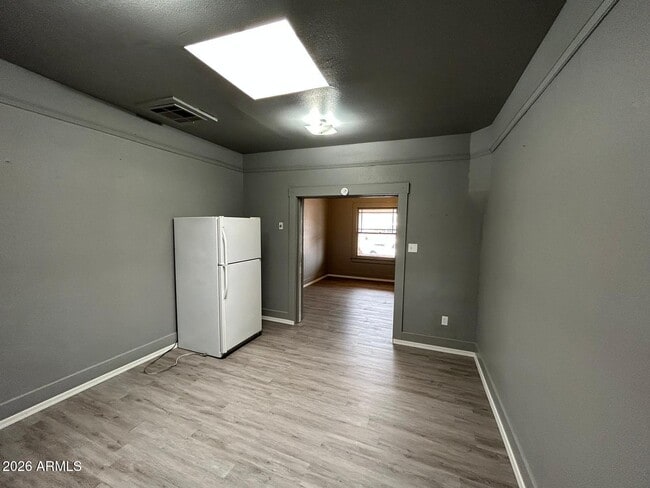 Photo - 835 F Ave