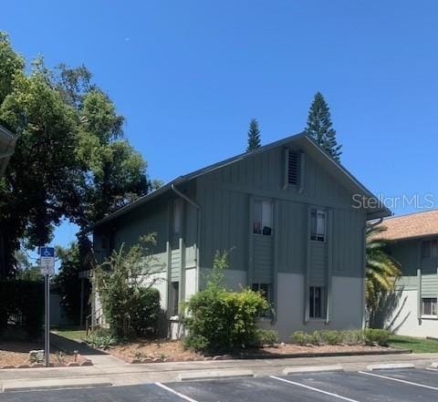 Building Photo - 1960 Union St Unit 5