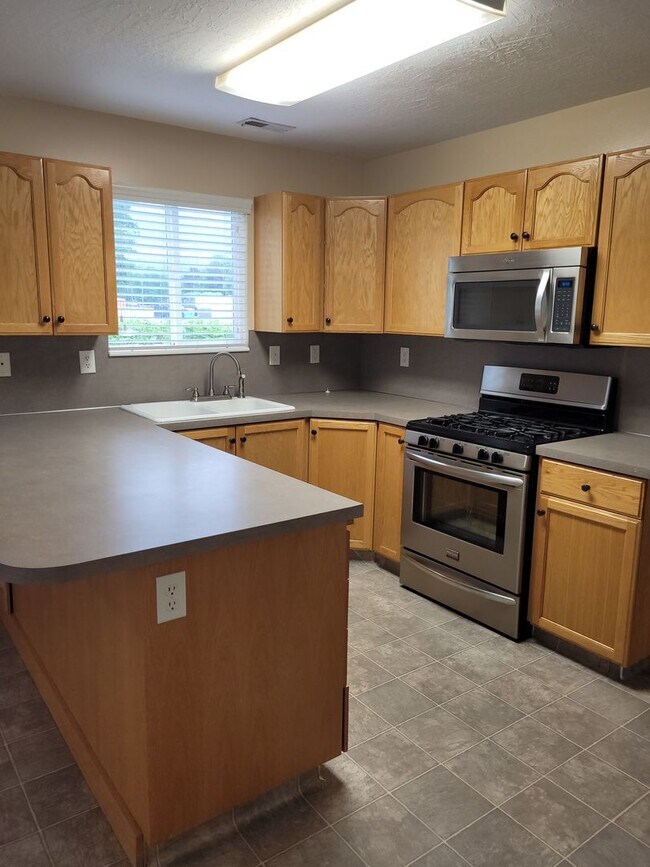 Photo - 2 Bed, 1.5 Bath Townhome in North Ogden with Private Patio – 2 Weeks Free Rent!