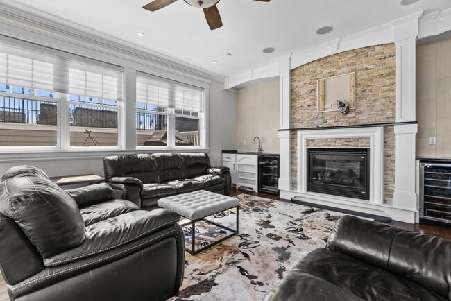 Photo - 161 Tudor St Unit 4A