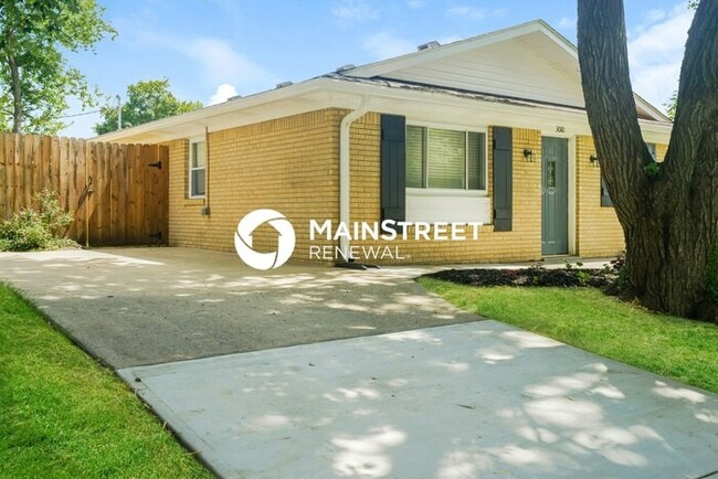 4 Bedroom Pet-Friendly Home in JEFFERSONVILLE, IN with Main Street Renewal