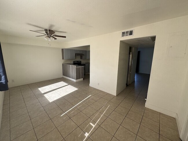Photo - Central Phoenix 4 Bedroom Townhome