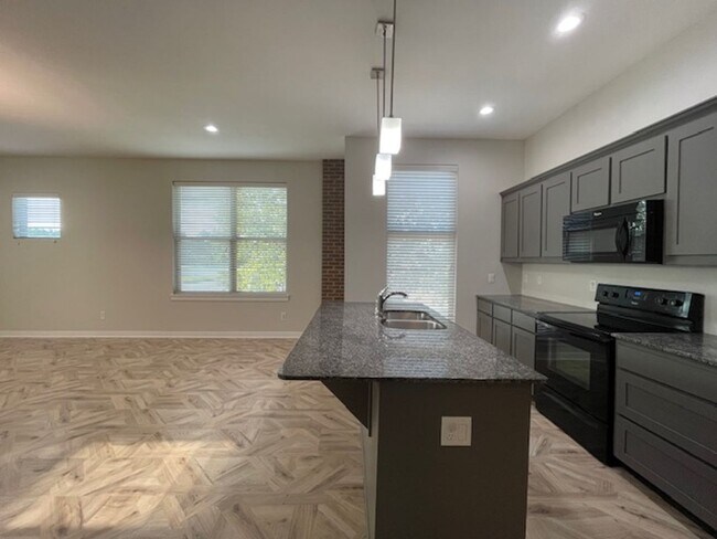 Photo - 622 Hemphill St