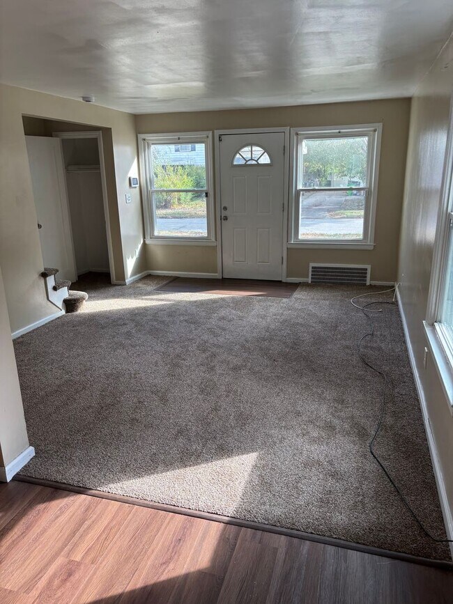 Photo - Euclid 2 Bedroom