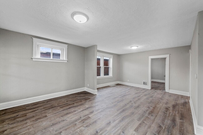 Photo - 2714 Hampton Ave