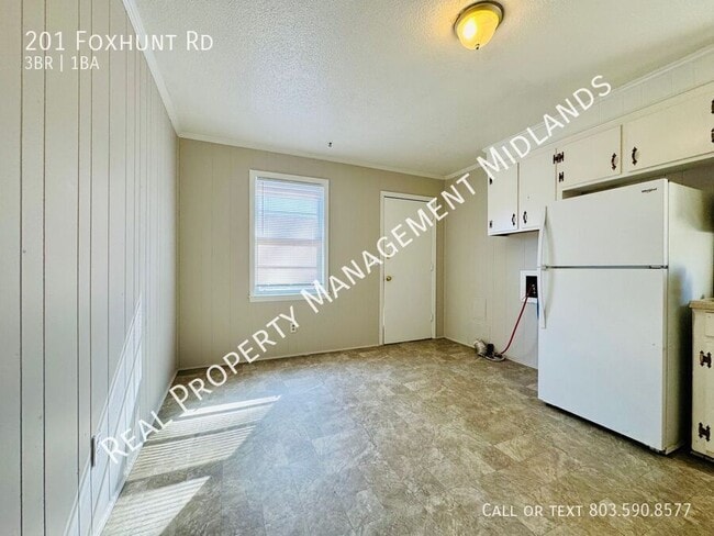 Photo - 201 Foxhunt Rd