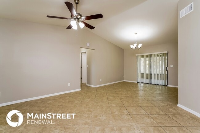 Photo - 113 NE 18th Pl