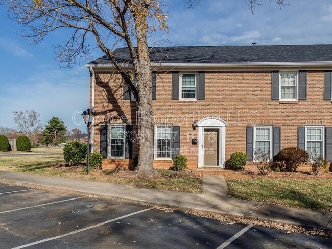 Building Photo - 8358 Knights Bridge Rd