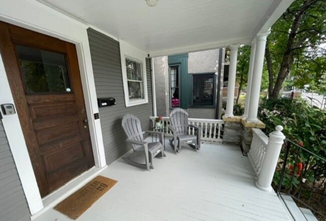 643 Grand Ave Unit 643 Grand Avenue
