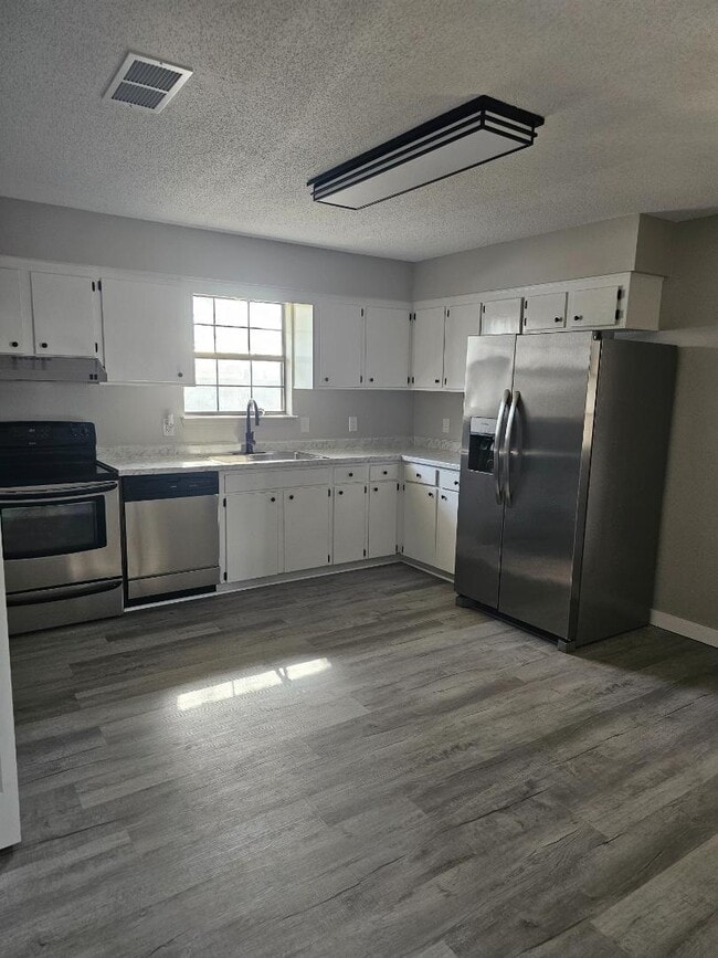 Photo - 102 North St