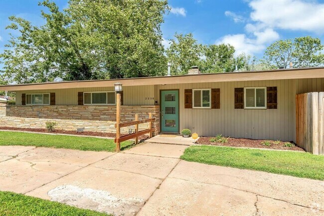 Building Photo - Beautiful Mid Century Ranch North of WSU o... Rental