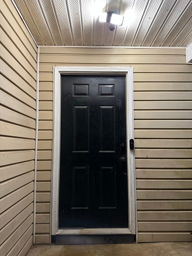 Photo - 1426 Riverline Trail