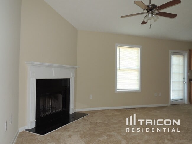 Photo - 111 Elder Dr SE