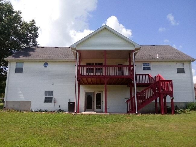 Photo - Spacious 4 Bedroom, 2.5 Bathroom Home Located in Northern Heights Estates