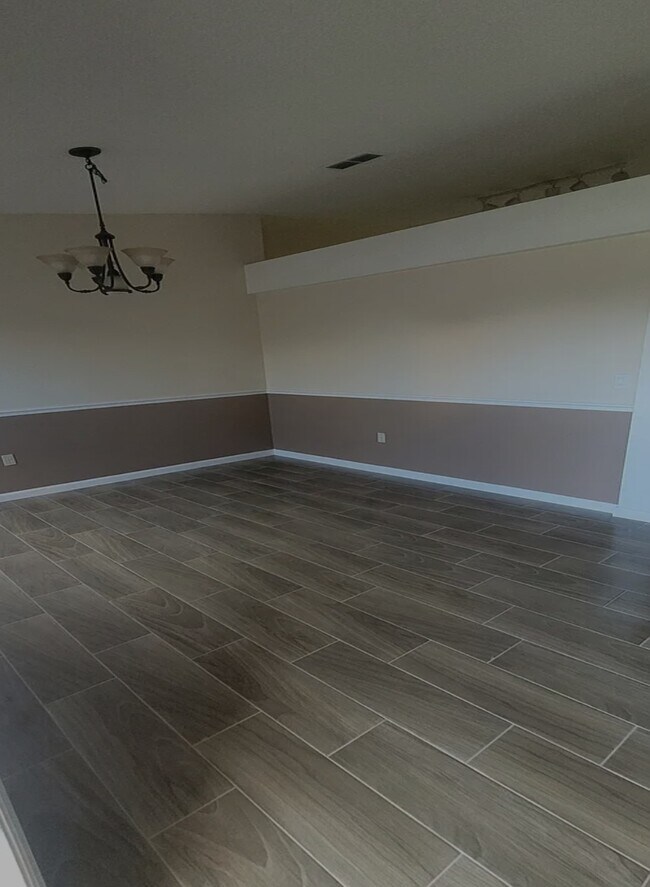 Photo - 1860 Amero Ave