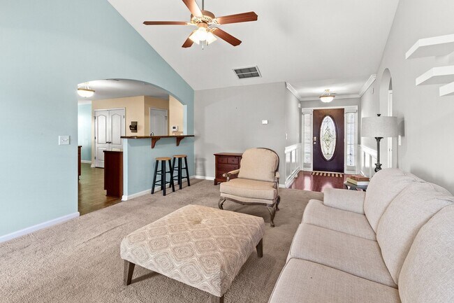 Photo - 3 Bed/2Bath in the Reserve At Wydham Gate S/D