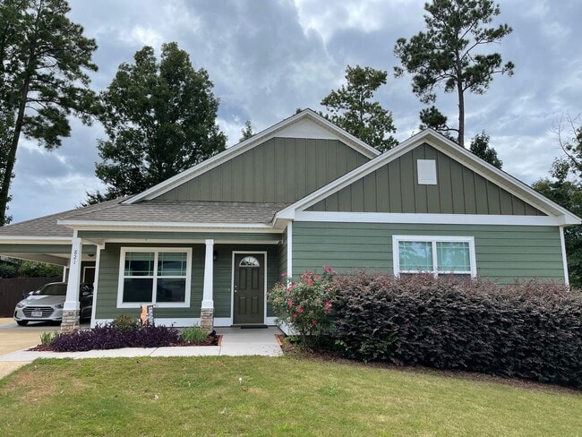 Building Photo - 821 Bristol Court