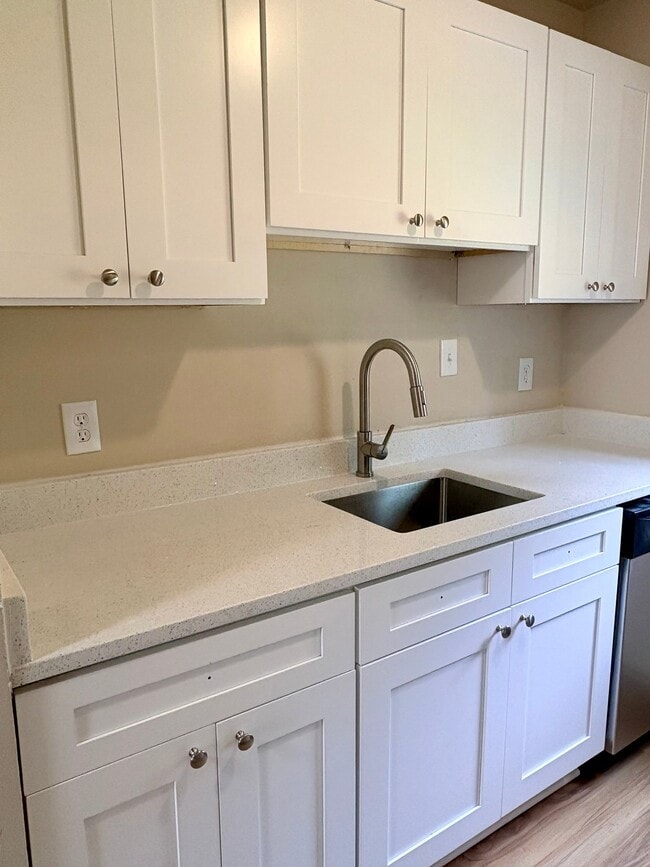 Photo - 200 Kilby Shores Dr Unit E2