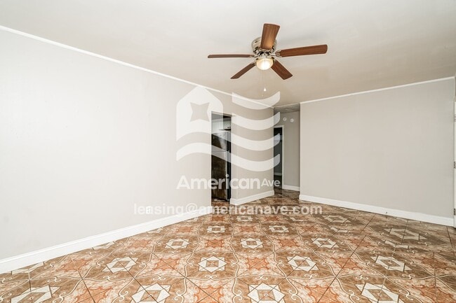 Photo - 1531 N Indianapolis Ave