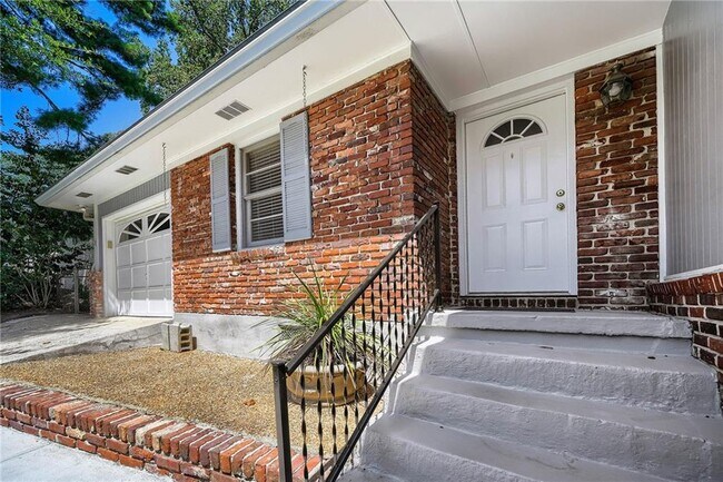 Photo - 1278 Fairhill Ln NE